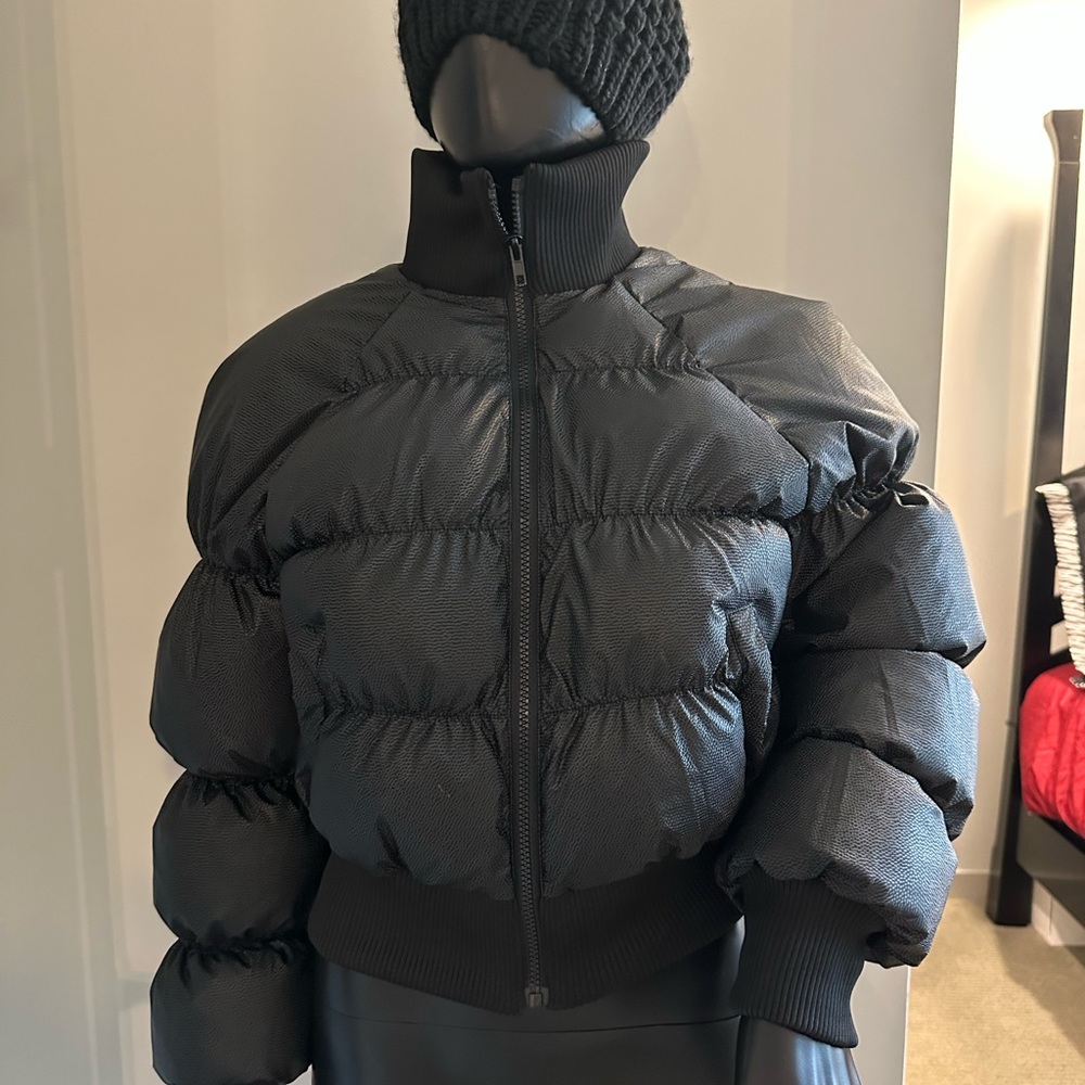 NWOT Swankaposh Black Puffer Coat Size Small